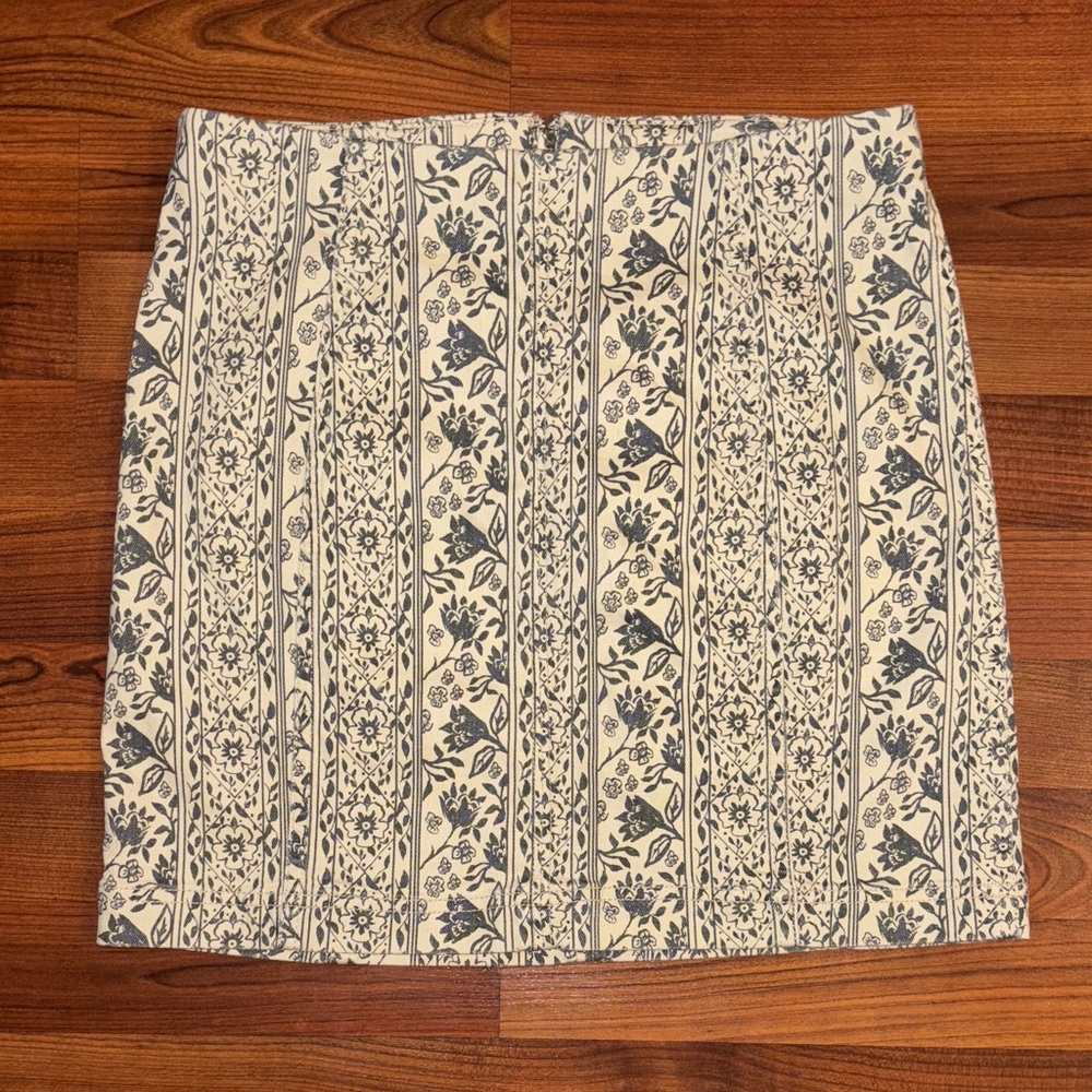 Free People Floral Patterned Skirt size 12